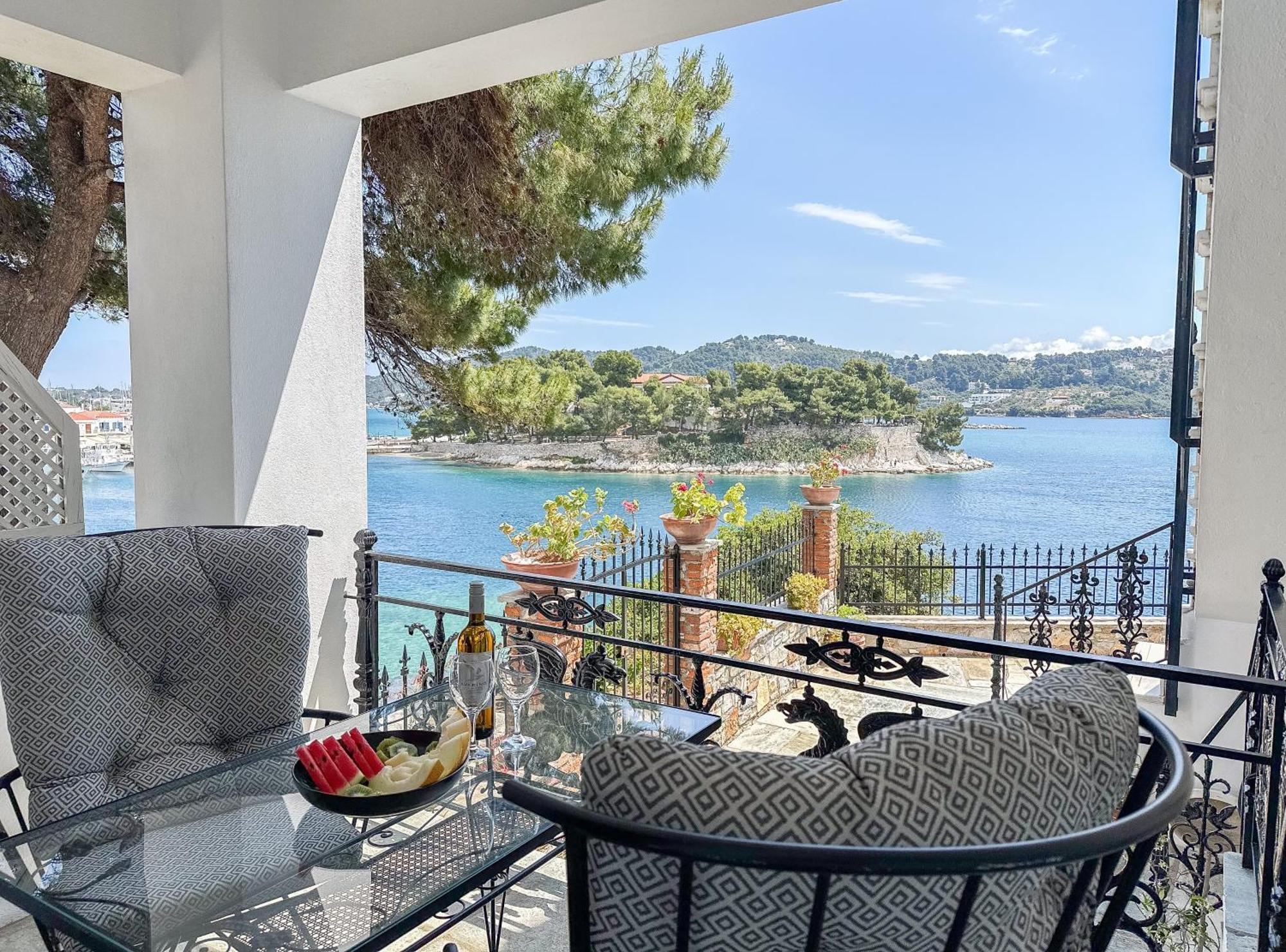Ourania'S Mansion Hotel Skiathos Town Bilik gambar